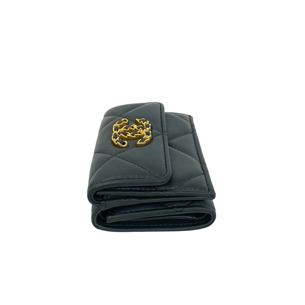 CHANEL Gray Lambskin Leather Logo Wallet - Picture 4 of 10